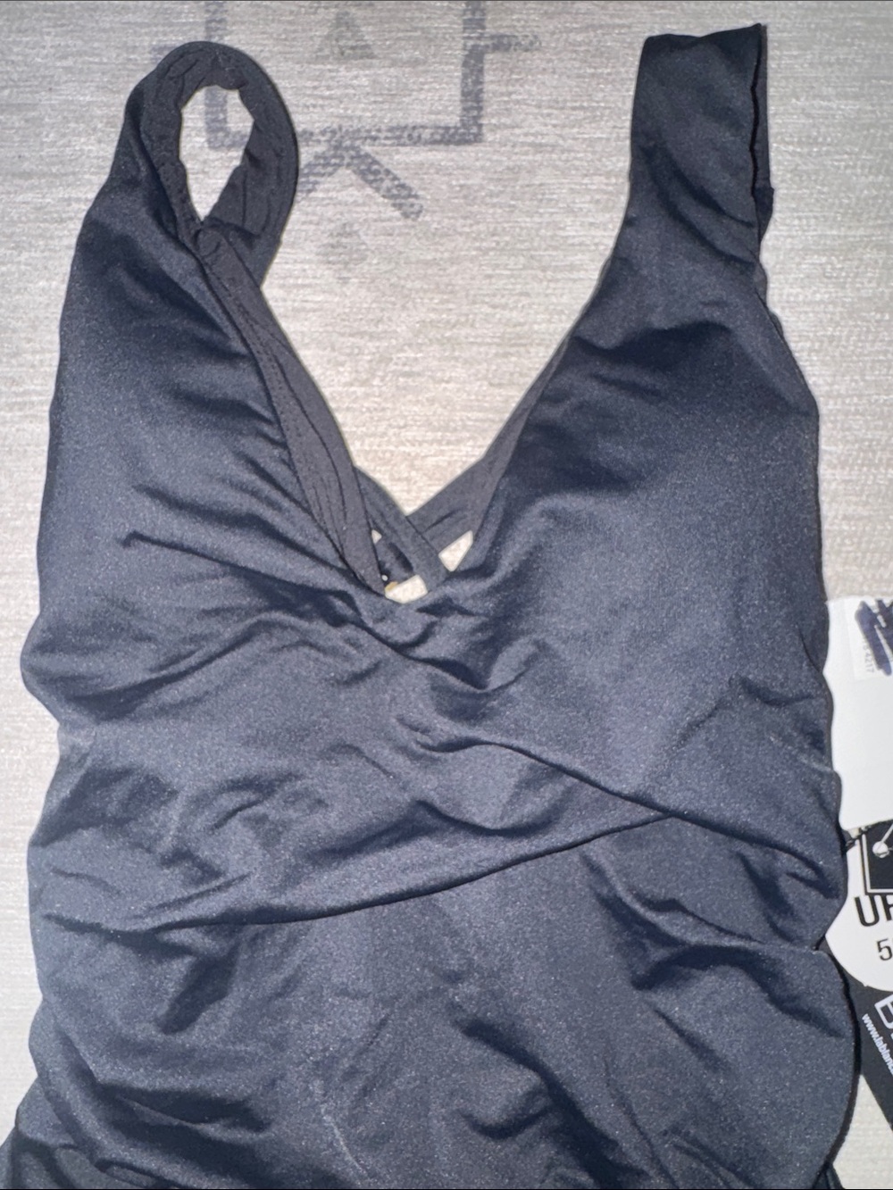 NWT La Blanca Goddess Black V-Neck One-Piece Swimsuit Sz US 6 - Picture 7 of 10